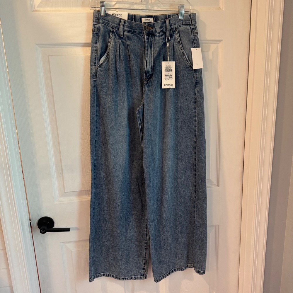 Kensie Easy Breezy Denim Wide Leg Flare Jeans in Medium Blue Wash